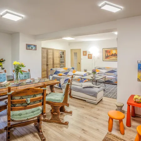 Penzion Karolinka Maison d'hôtes 4*